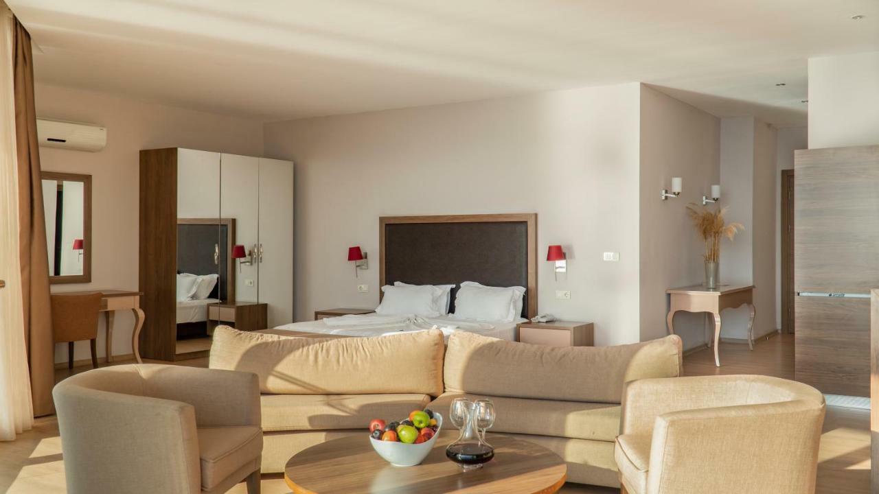Ladies Beach Suite Hotel (Adults Only) Kusadasi Exterior foto